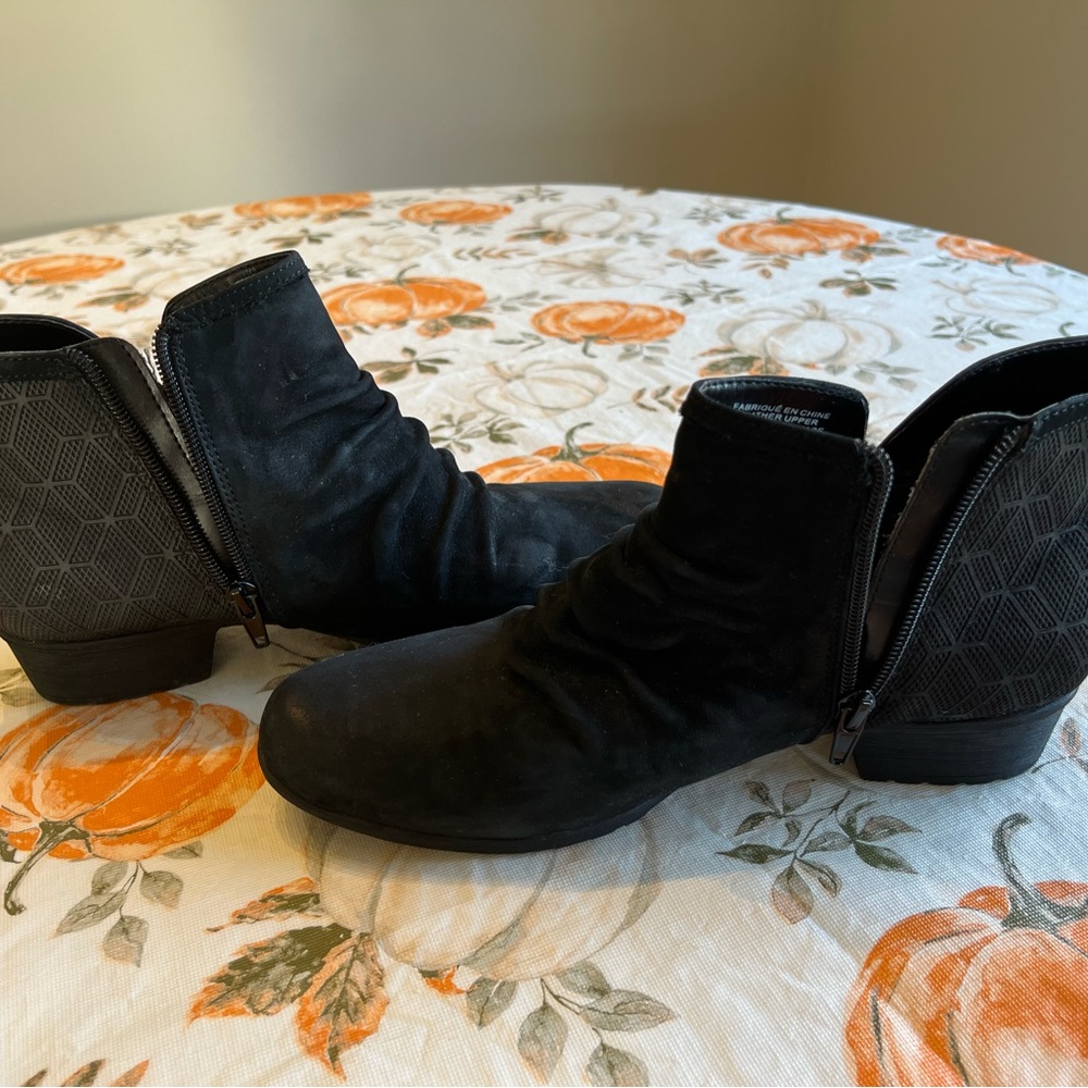 Cobb Hill by Rockport Black Ankle Boots